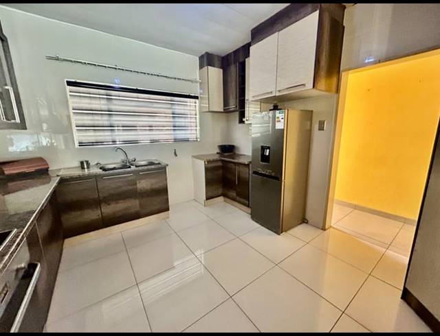 2 BEDROOM APARTMENT FOR SALE IN VANDERBIJLPARK CW 3